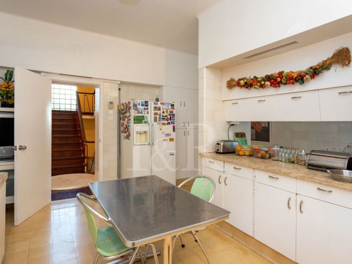 Image No.15-4 Bed House for sale