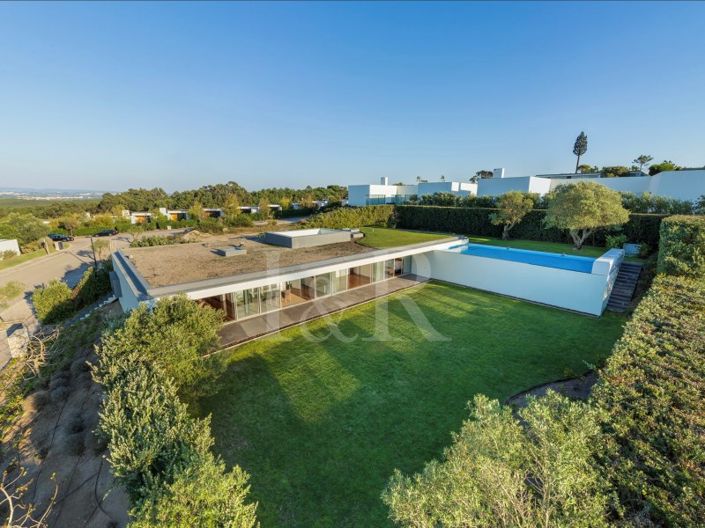 Image No.1-4 Bed House for sale