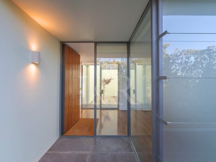 Image No.7-4 Bed House for sale