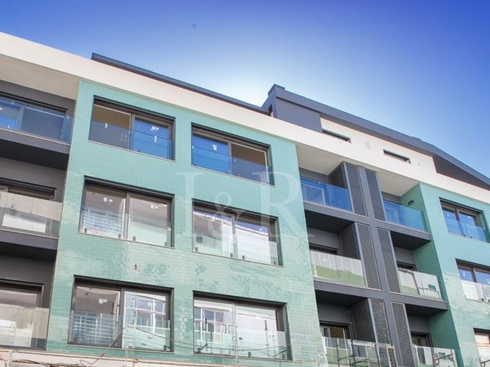 Image No.12-3 Bed Apartment for sale