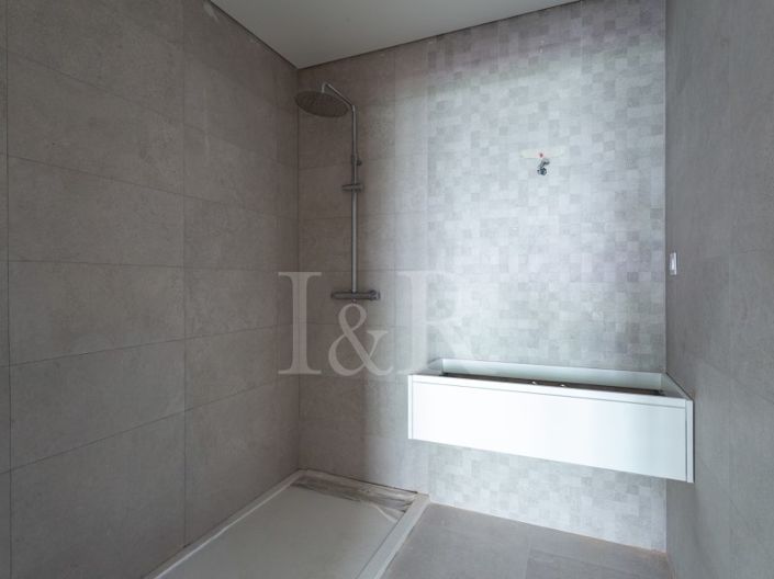 Image No.9-3 Bed Apartment for sale