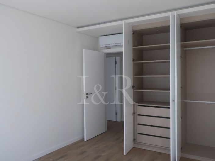 Image No.13-4 Bed Apartment for sale