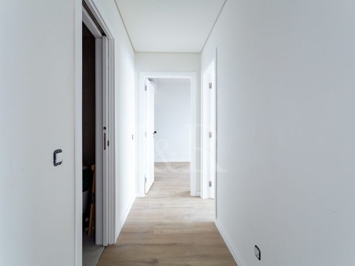 Image No.14-4 Bed Apartment for sale