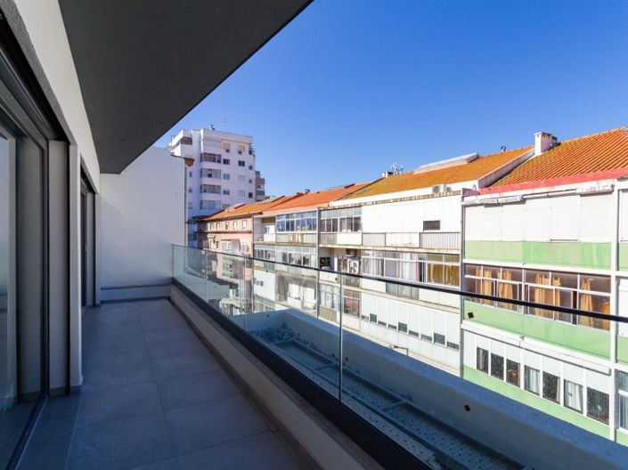 Image No.2-4 Bed Apartment for sale