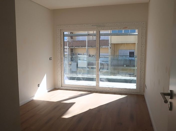 Image No.8-4 Bed Apartment for sale