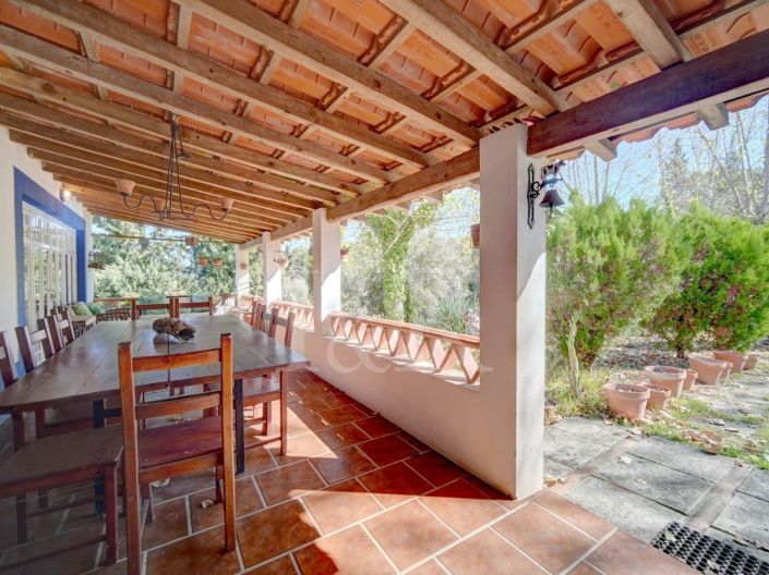 Image No.11-10 Bed Farmhouse for sale