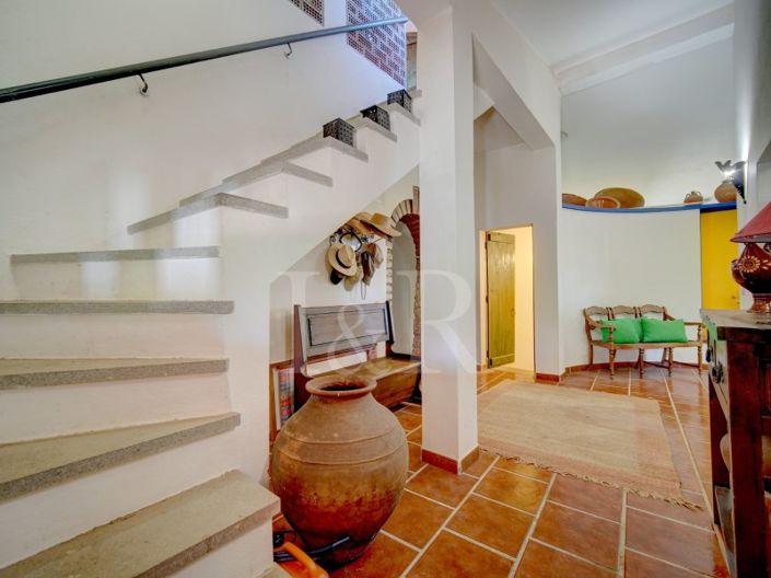 Image No.13-10 Bed Farmhouse for sale