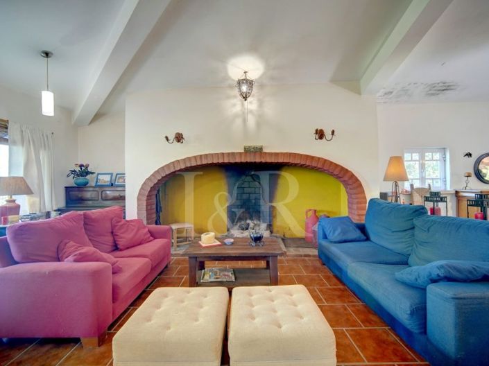 Image No.14-10 Bed Farmhouse for sale