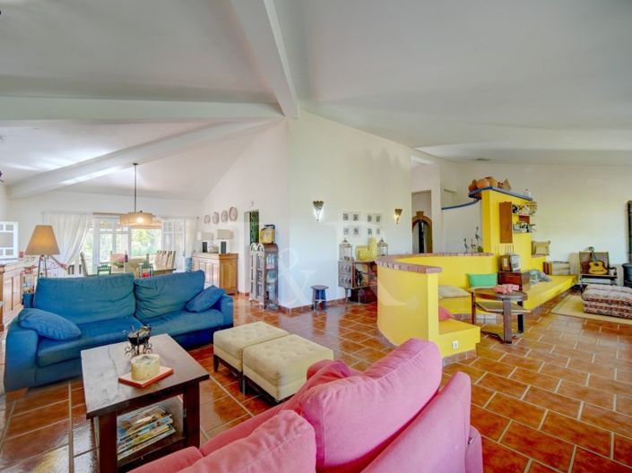 Image No.16-10 Bed Farmhouse for sale