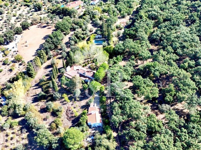 Image No.2-10 Bed Farmhouse for sale