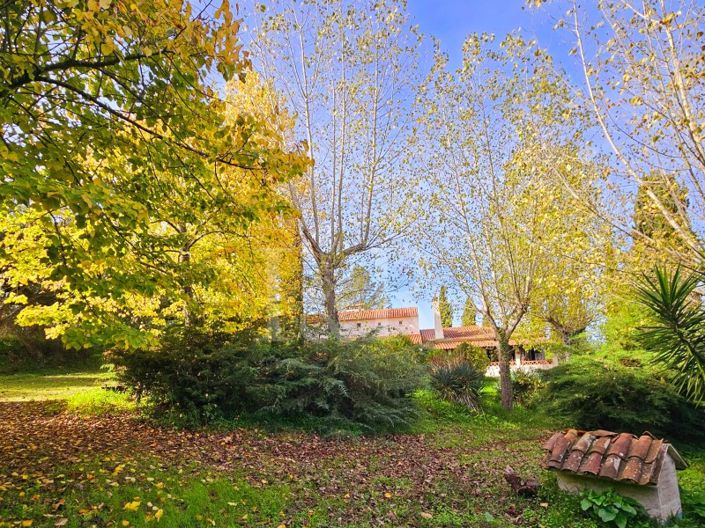 Image No.62-10 Bed Farmhouse for sale