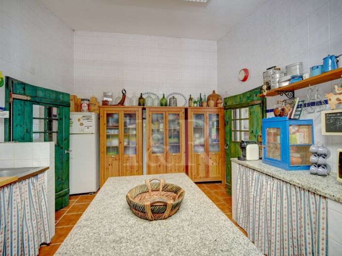 Image No.26-10 Bed Farmhouse for sale