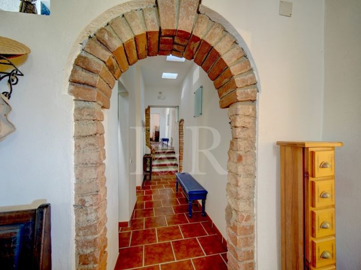 Image No.33-10 Bed Farmhouse for sale