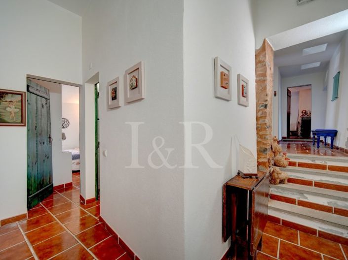 Image No.34-10 Bed Farmhouse for sale