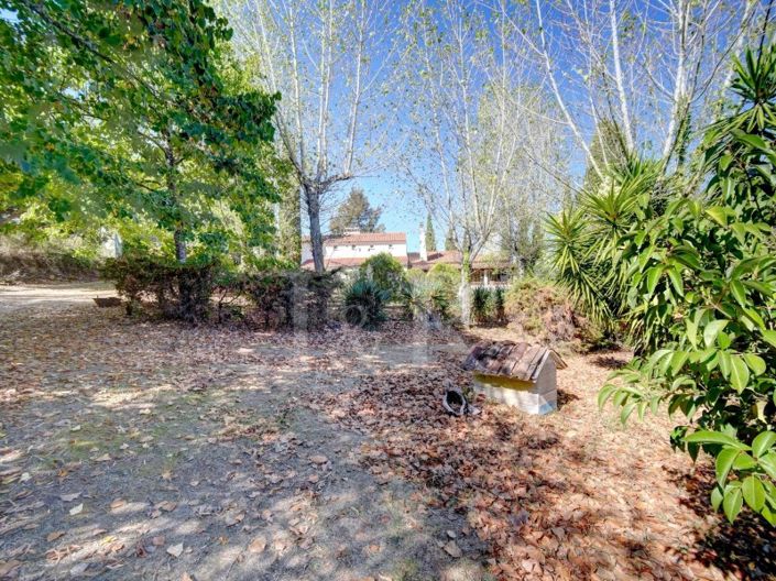 Image No.65-10 Bed Farmhouse for sale