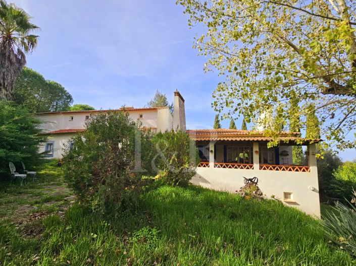 Image No.60-10 Bed Farmhouse for sale