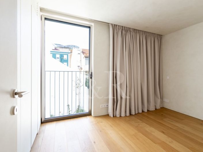 Image No.12-3 Bed Apartment for sale