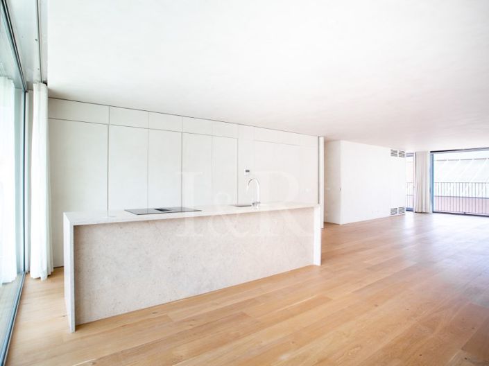 Image No.3-3 Bed Apartment for sale