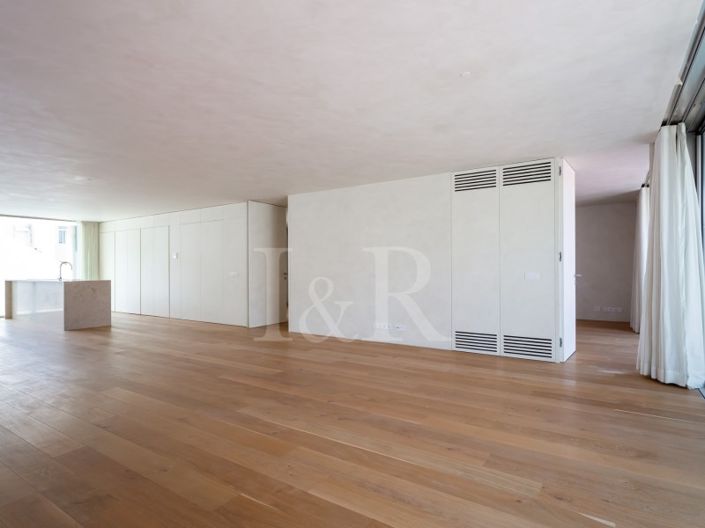 Image No.33-3 Bed Apartment for sale