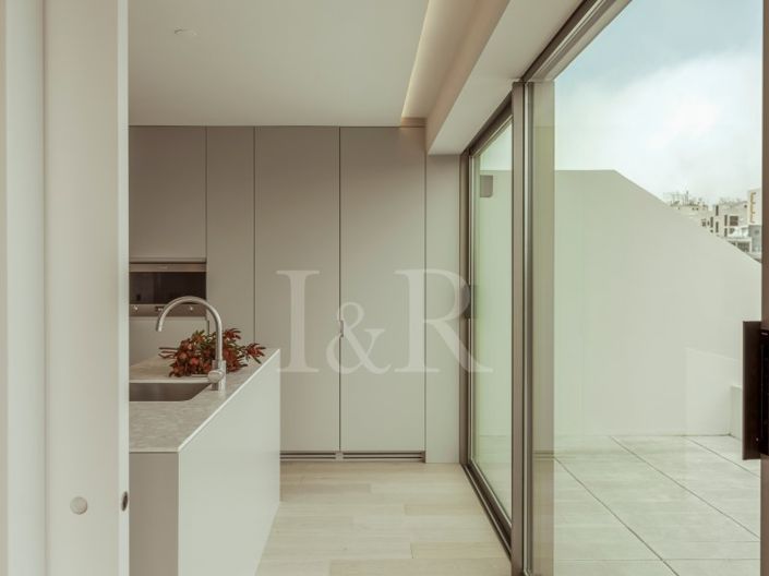 Image No.12-4 Bed Apartment for sale