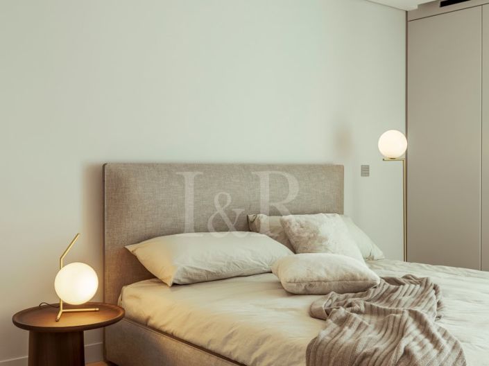 Image No.19-4 Bed Apartment for sale