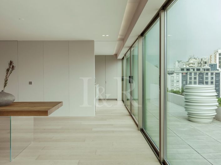 Image No.27-4 Bed Apartment for sale