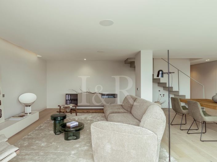 Image No.9-4 Bed Apartment for sale