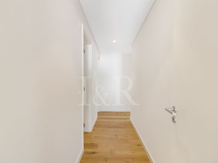 Image No.23-4 Bed Apartment for sale