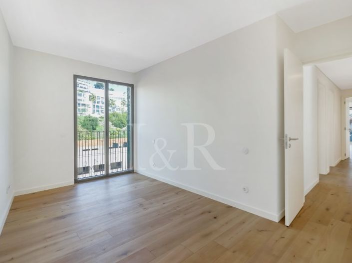 Image No.34-4 Bed Apartment for sale