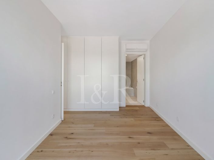 Image No.37-4 Bed Apartment for sale