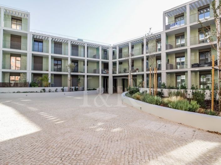 Image No.54-4 Bed Apartment for sale