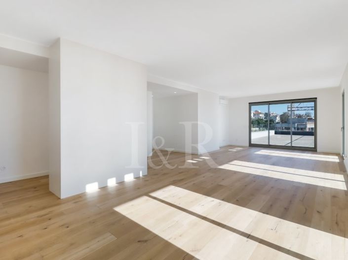 Image No.8-4 Bed Apartment for sale