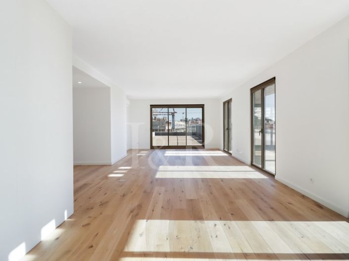 Image No.9-4 Bed Apartment for sale