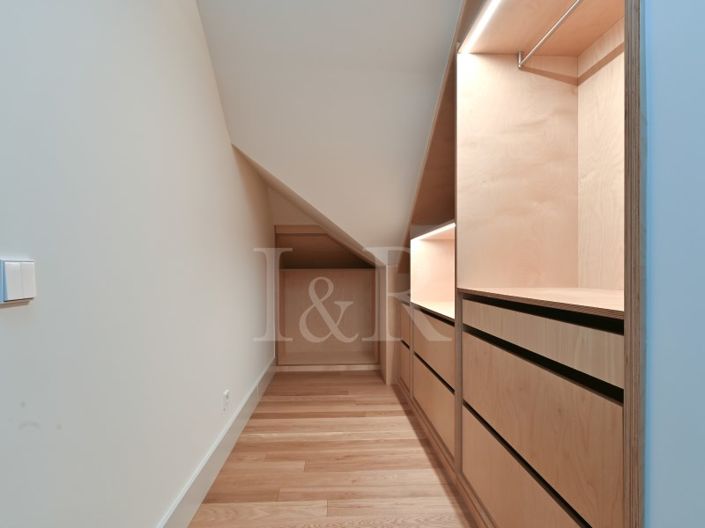 Image No.22-3 Bed Apartment for sale