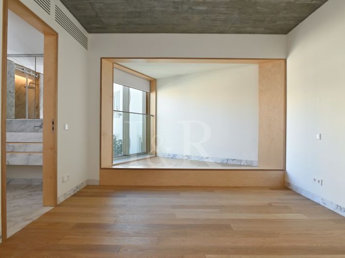 Image No.14-4 Bed Apartment for sale