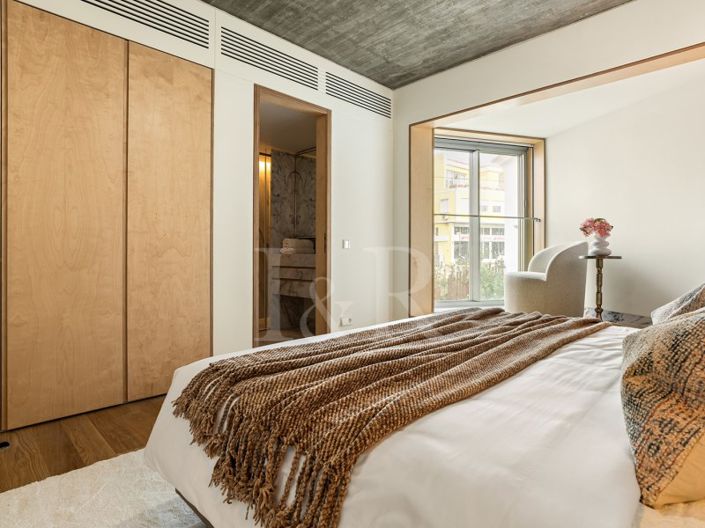 Image No.20-4 Bed Apartment for sale