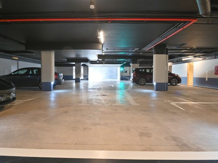 Image No.24-4 Bed Apartment for sale