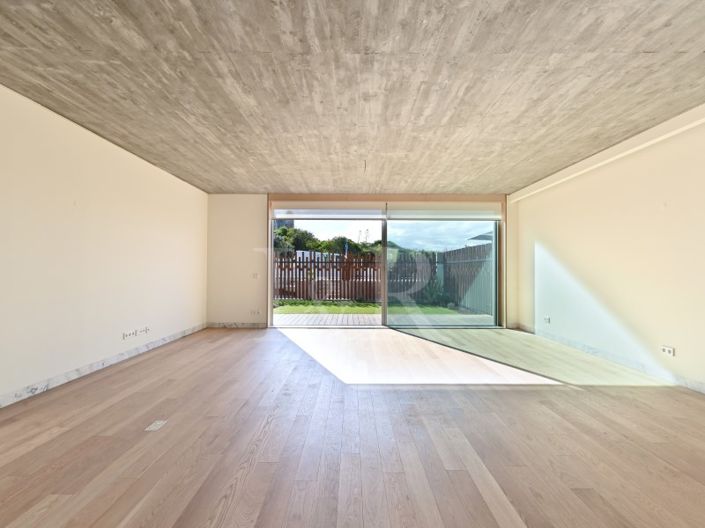 Image No.4-4 Bed Apartment for sale