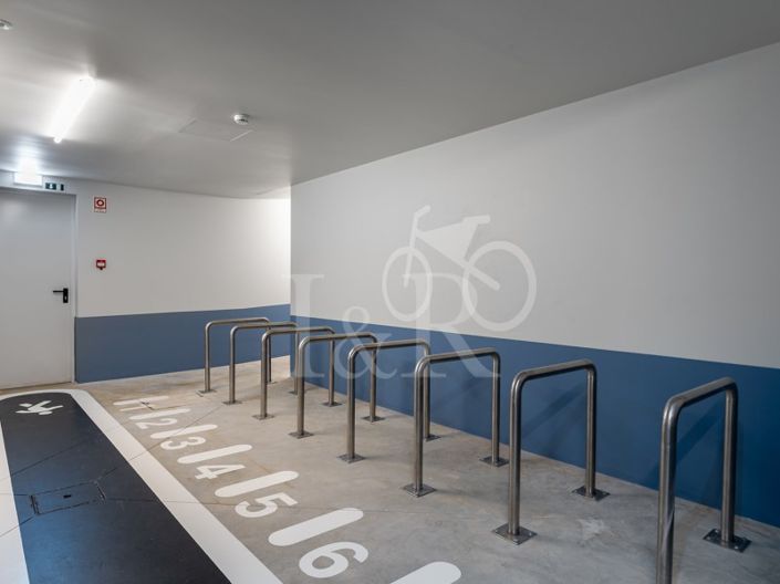 Image No.39-4 Bed Apartment for sale