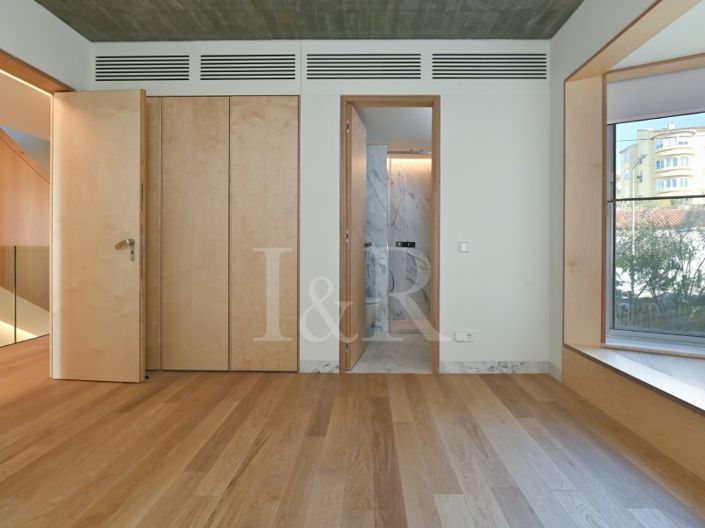 Image No.9-4 Bed Apartment for sale