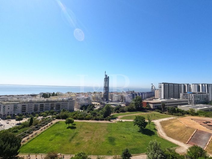 Image No.23-3 Bed Apartment for sale