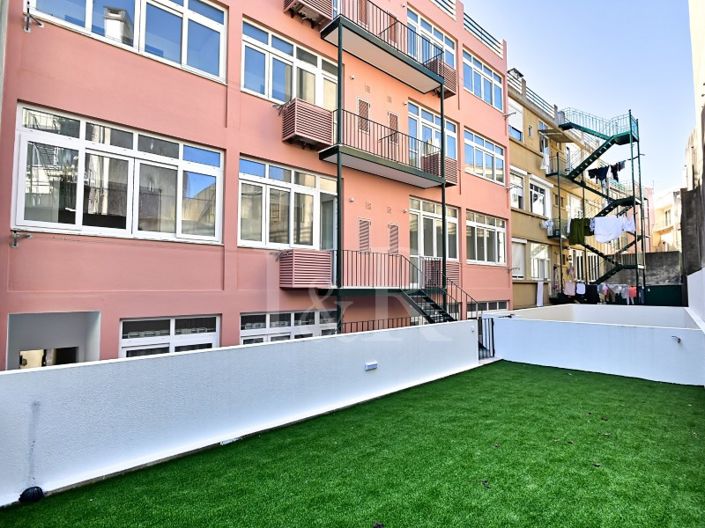Image No.1-3 Bed Apartment for sale