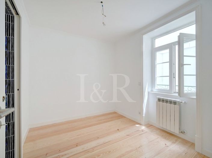 Image No.17-3 Bed Apartment for sale