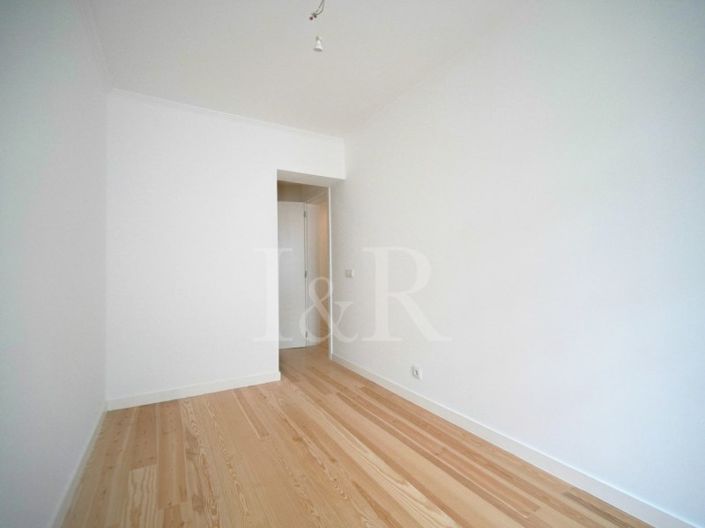 Image No.9-3 Bed Apartment for sale