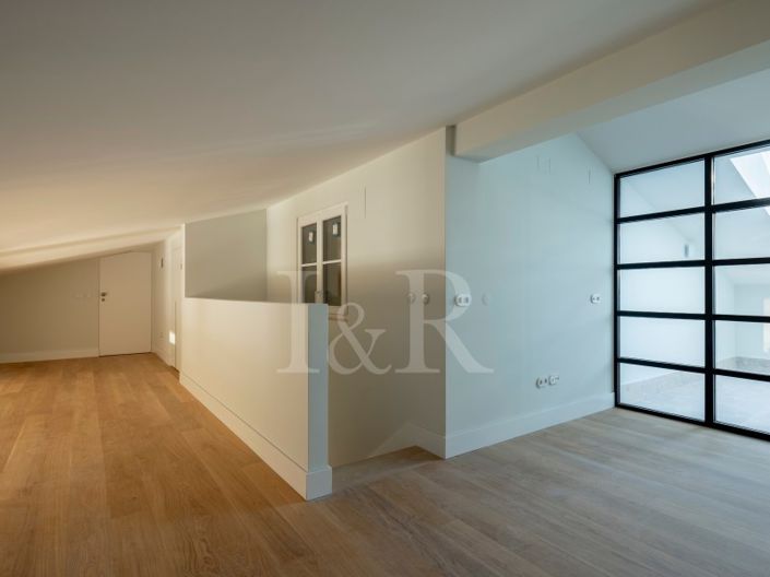 Image No.11-3 Bed Apartment for sale