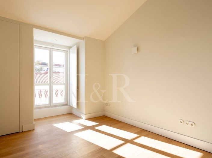 Image No.14-3 Bed Apartment for sale