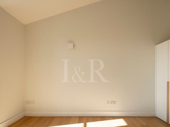 Image No.15-3 Bed Apartment for sale