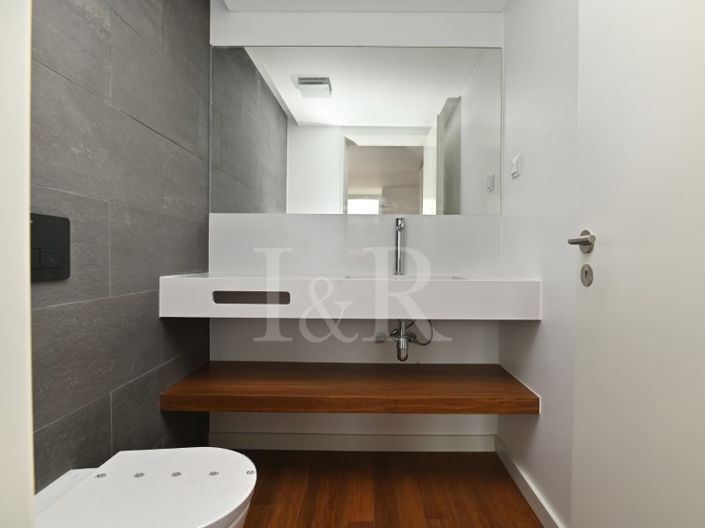 Image No.10-3 Bed Apartment for sale