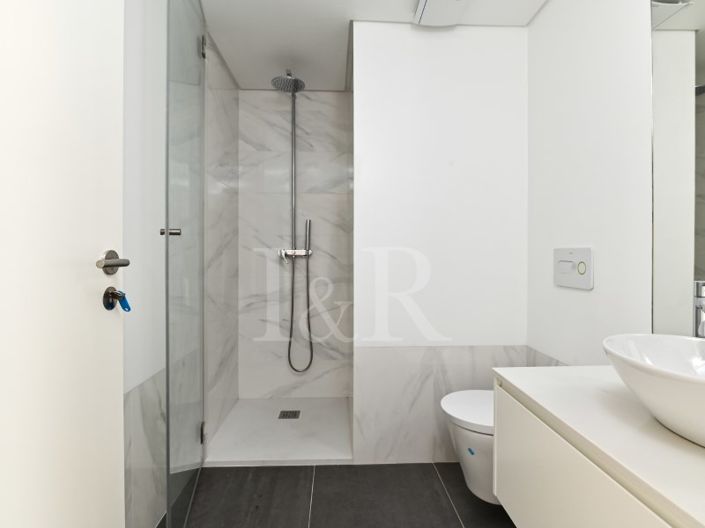 Image No.22-3 Bed Apartment for sale