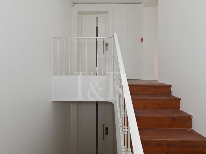 Image No.29-3 Bed Apartment for sale